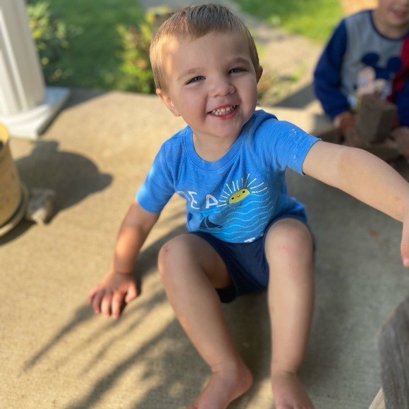 Meet your Posher, Ariel - Picture 9 of 14